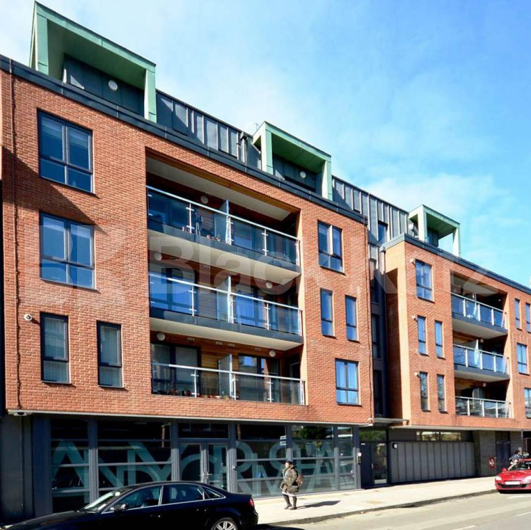 			1 Bedroom, 1 bath, 1 reception Flat			 St Pancras Way, Camden