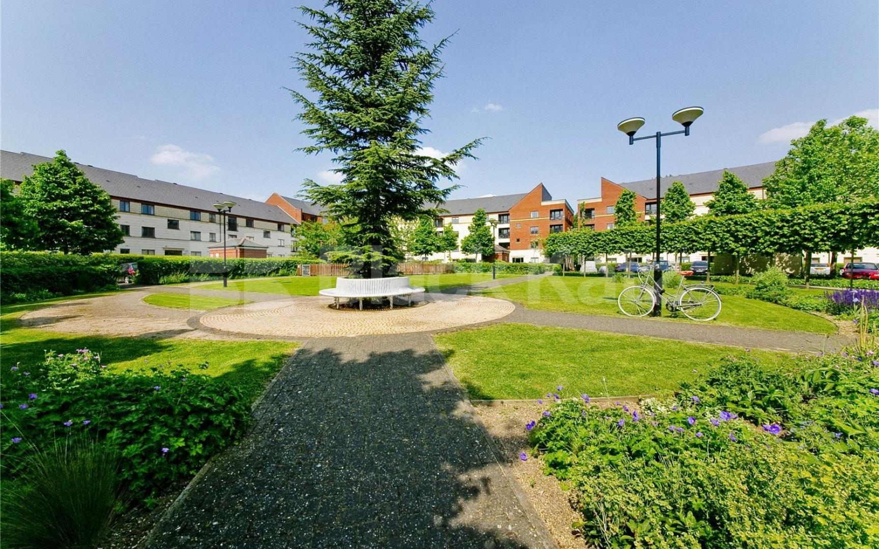 			PRIVATE GATED DEVELOPMENT 2 BED / 2 BATH!, 2 Bedroom, 1 bath, 1 reception Flat			 Manor Gardens, HOLLOWAY