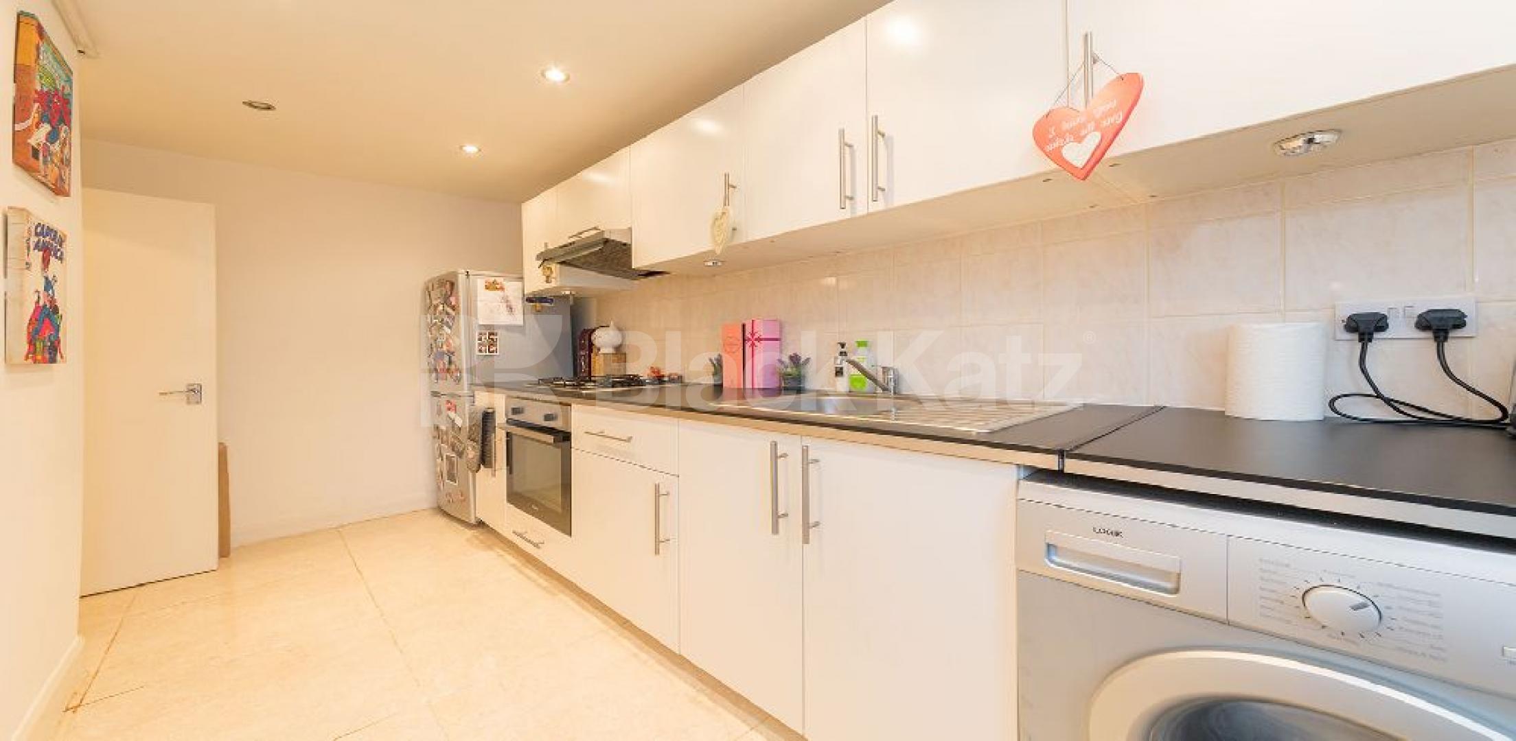 			NEW INSTRUCTION!, 1 Bedroom, 1 bath, 1 reception Flat			 Sutherland Avenue, MAIDA VALE