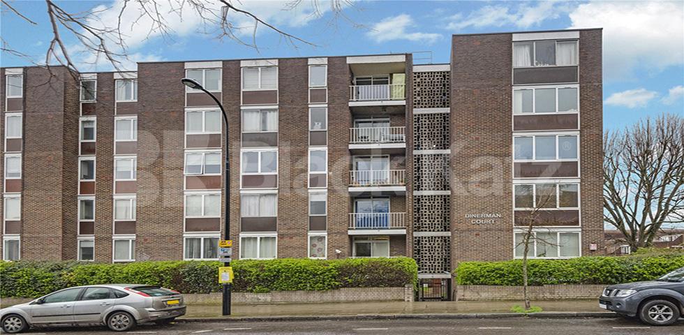 Fantastic studio located within mins to tube shops and regents park Boundary Road, St Johns Wood