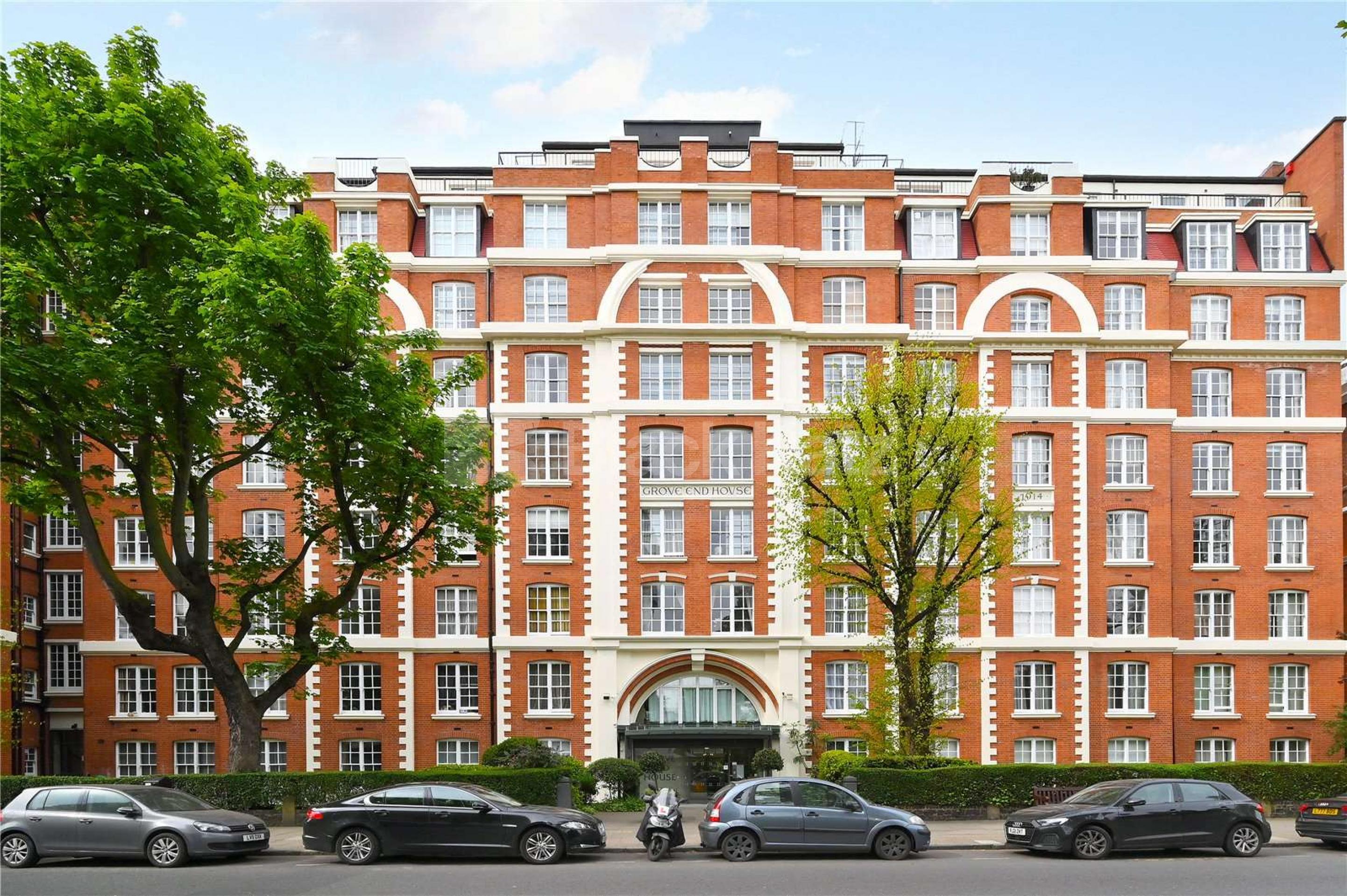 Fantastic 2 bed within a red brick mansion block mins to tube & shops  Grove End Road, St Johns Wood NW8