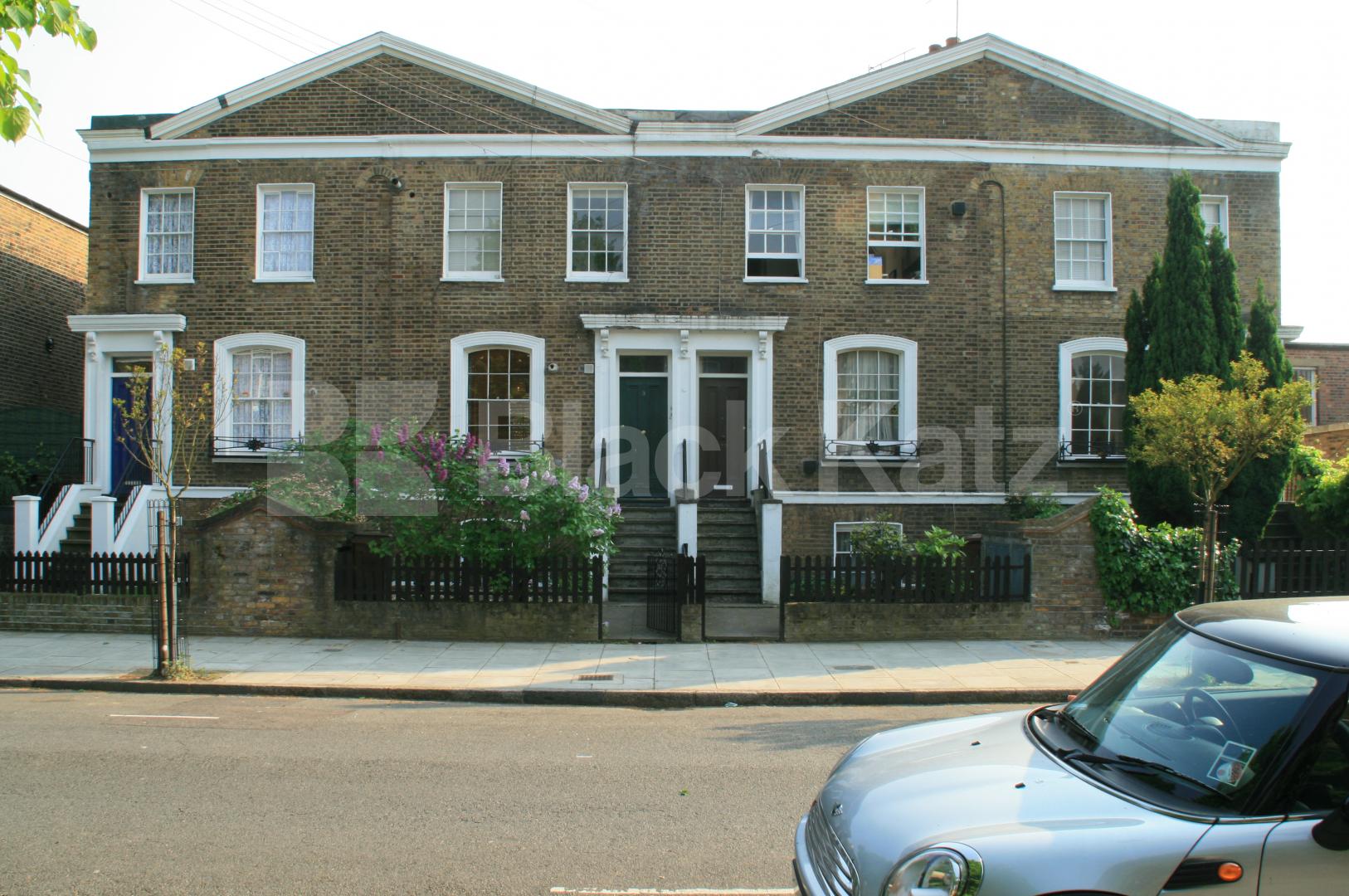 			New Instruction, 1 Bedroom, 1 bath, 1 reception Flat			 Southgate Road, ISLINGTON N1