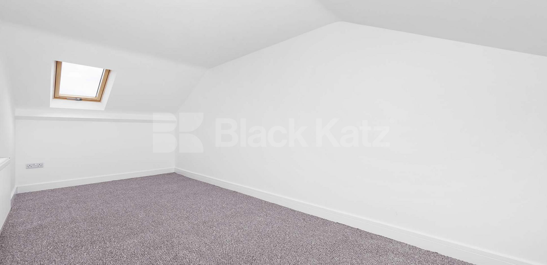 			UNDER OFFER , 3 Bedroom, 1 bath, 1 reception House			 Colegrove Road , Peckham 