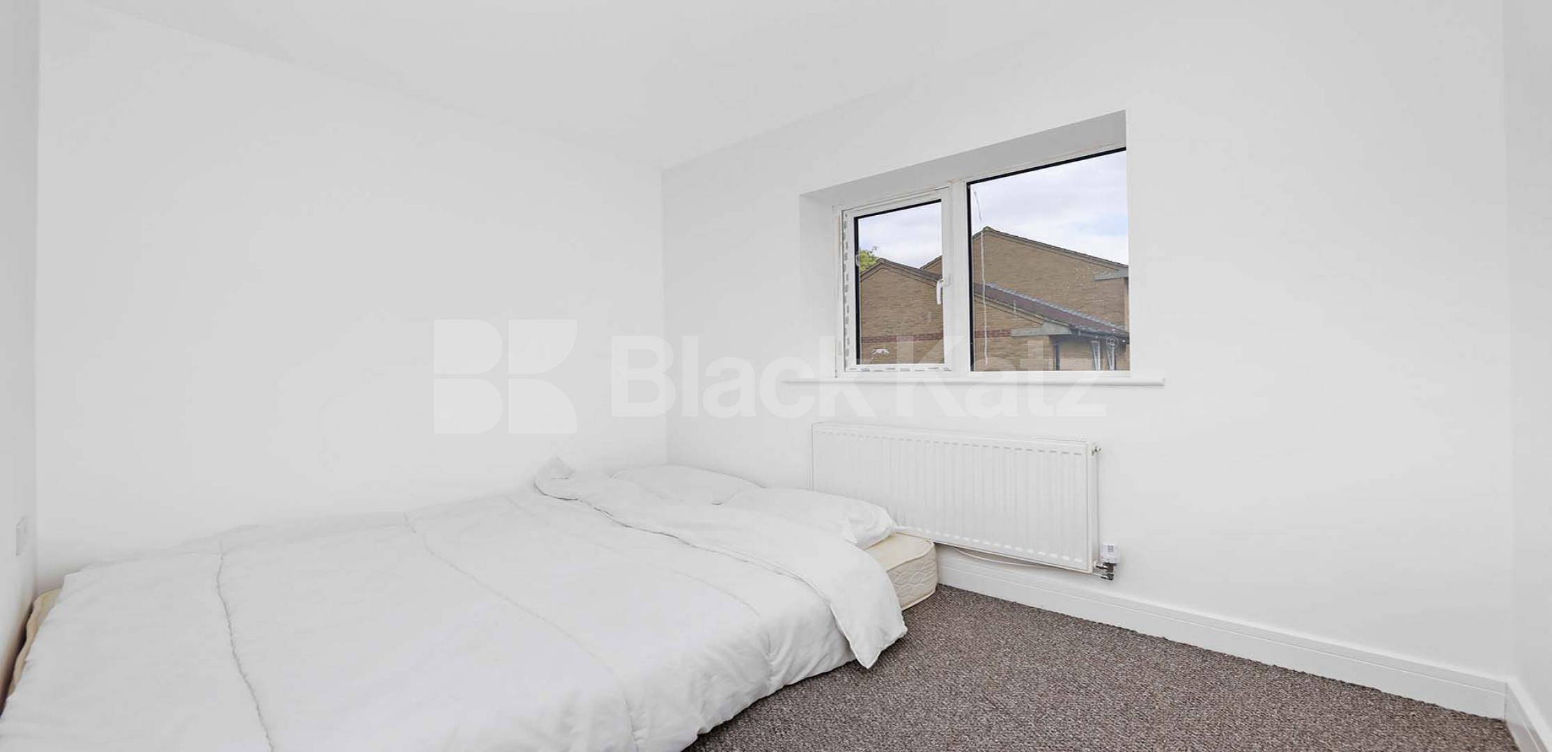 			UNDER OFFER , 3 Bedroom, 1 bath, 1 reception House			 Colegrove Road , Peckham 