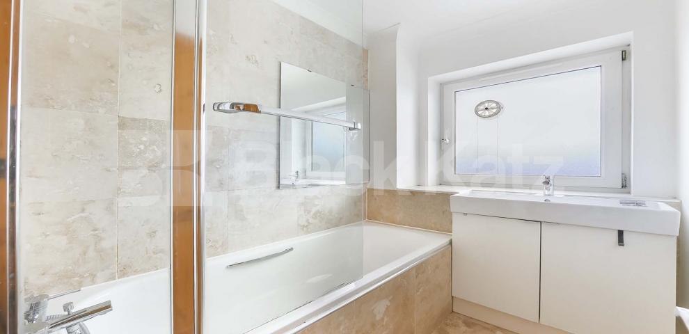 			NEW INSTRUCTION, 2 Bedroom, 1 bath, 1 reception Apartment			 Abbey Street  , London Bridge / Bermondsey