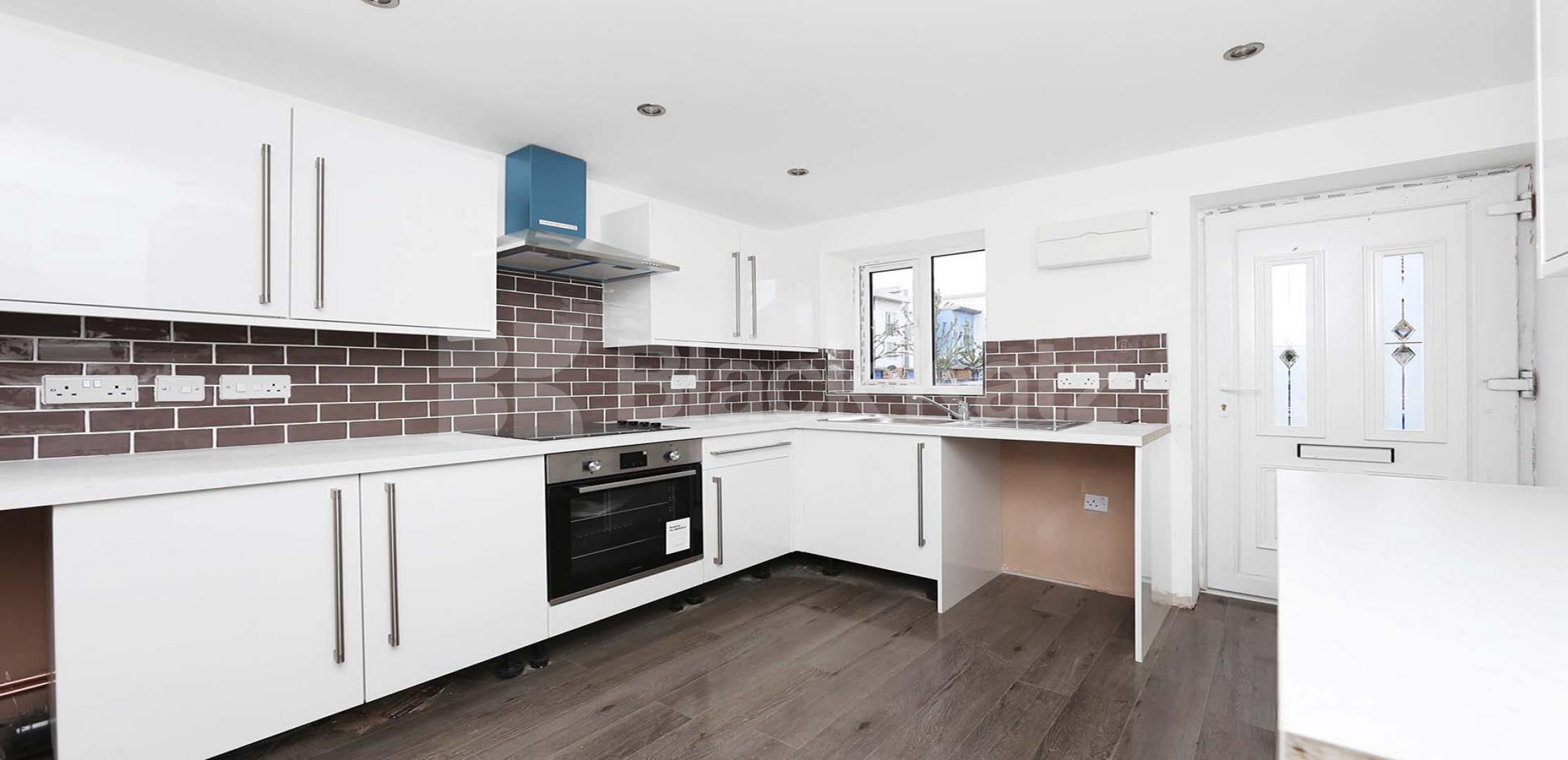 			UNDER OFFER , 3 Bedroom, 1 bath, 1 reception House			 Colegrove Road , Peckham 