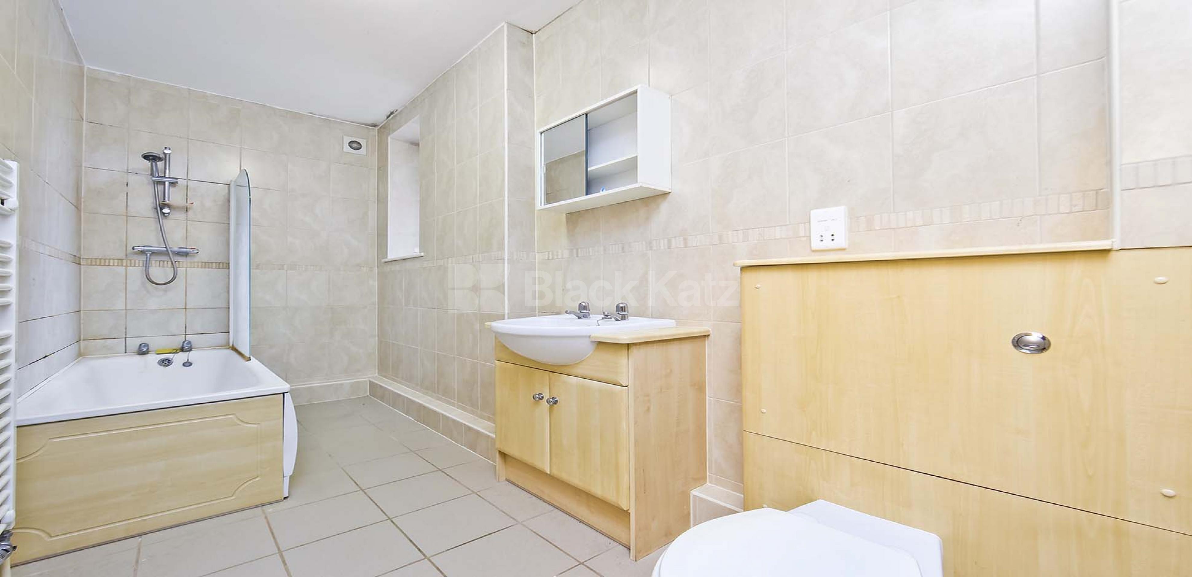 			UNDER OFFER, 2 Bedroom, 1 bath, 1 reception Apartment			 Farnan Road  , Streatham SW16