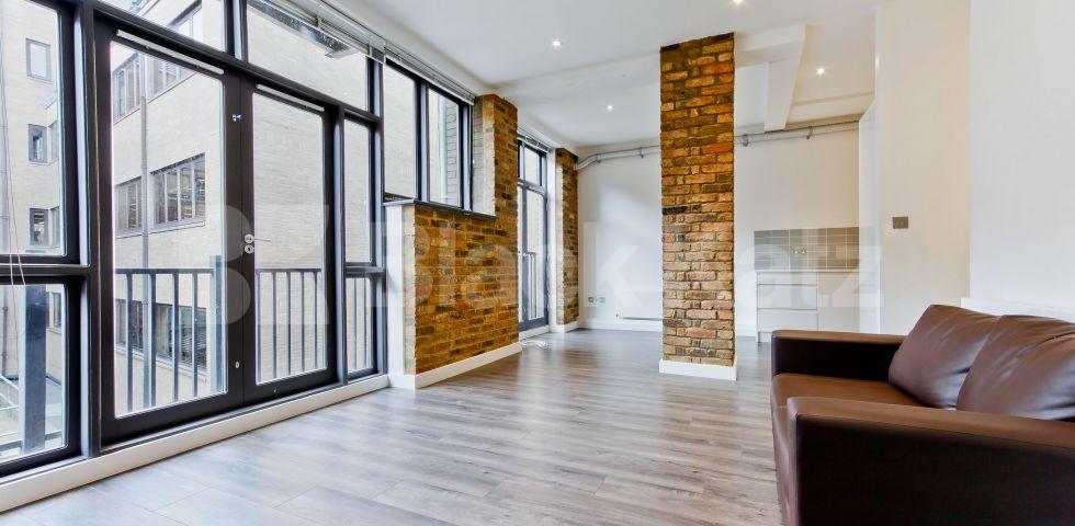 			STUNNING TWO BEDROOM WAREHOUSE CONVERSION, 2 Bedroom, 1 bath, 1 reception Flat			 BRITANNIA LOFTS-BANNER STREET, CLERKENWELL-OLD STREET-SHOREDITCH