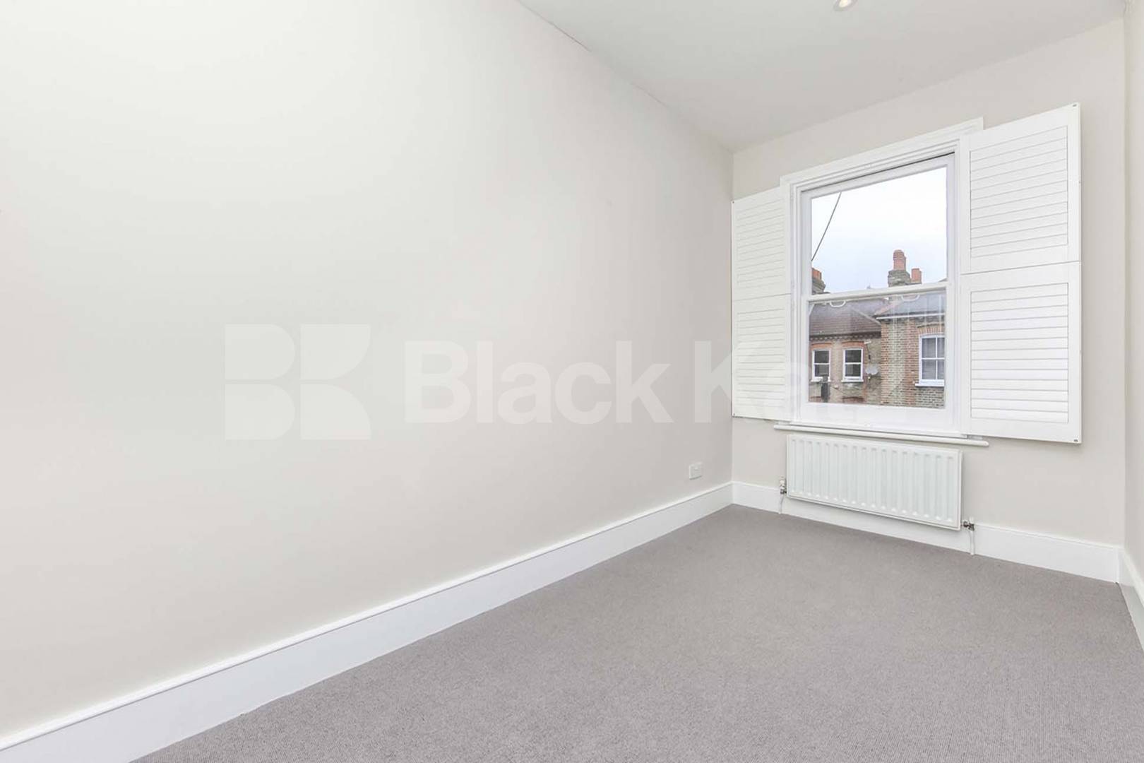 Triplex & offering 1160 Sq. Ft. of living & entertaining space Kendoa Road, Clapham