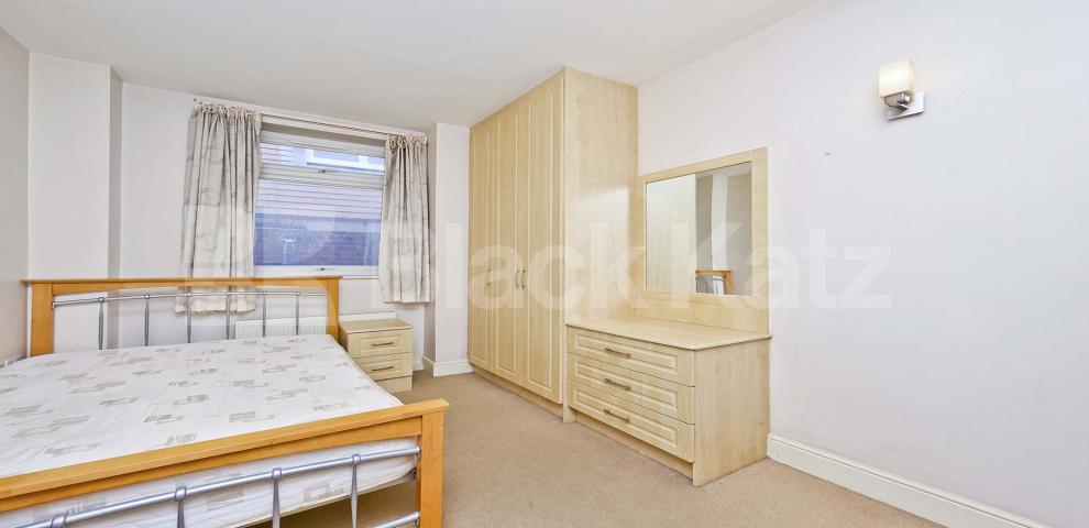 			UNDER OFFER, 2 Bedroom, 1 bath, 1 reception Apartment			 Farnan Road  , Streatham