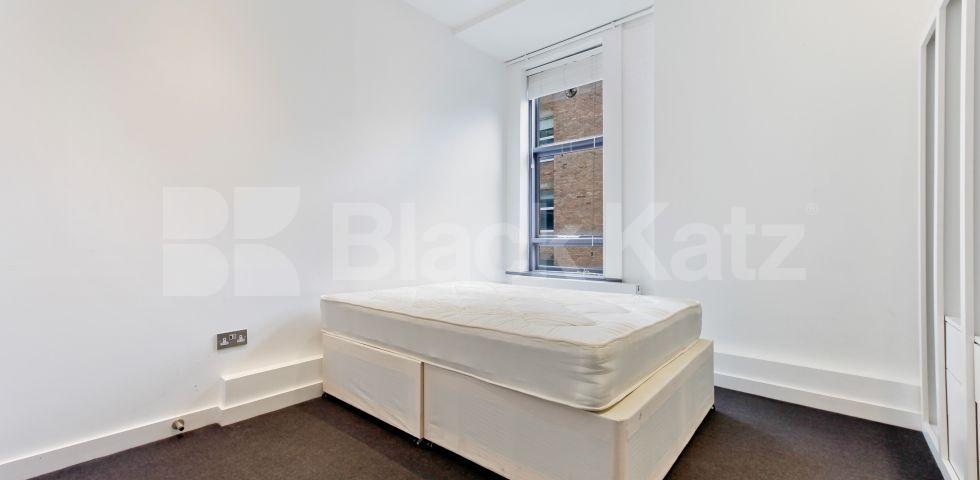 			STUNNING TWO BEDROOM WAREHOUSE CONVERSION, 2 Bedroom, 1 bath, 1 reception Flat			 BRITANNIA LOFTS-BANNER STREET, CLERKENWELL-OLD STREET-SHOREDITCH