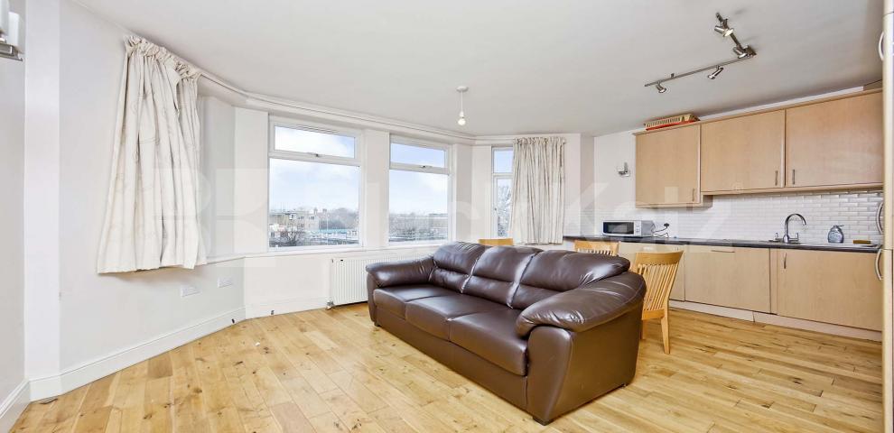 			UNDER OFFER, 2 Bedroom, 1 bath, 1 reception Apartment			 Farnan Road  , Streatham