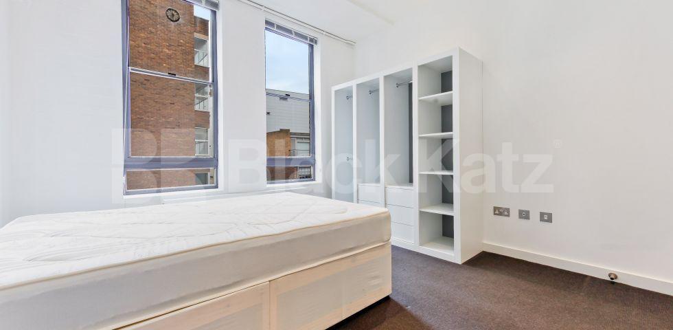 			STUNNING TWO BEDROOM WAREHOUSE CONVERSION, 2 Bedroom, 1 bath, 1 reception Flat			 BRITANNIA LOFTS-BANNER STREET, CLERKENWELL-OLD STREET-SHOREDITCH