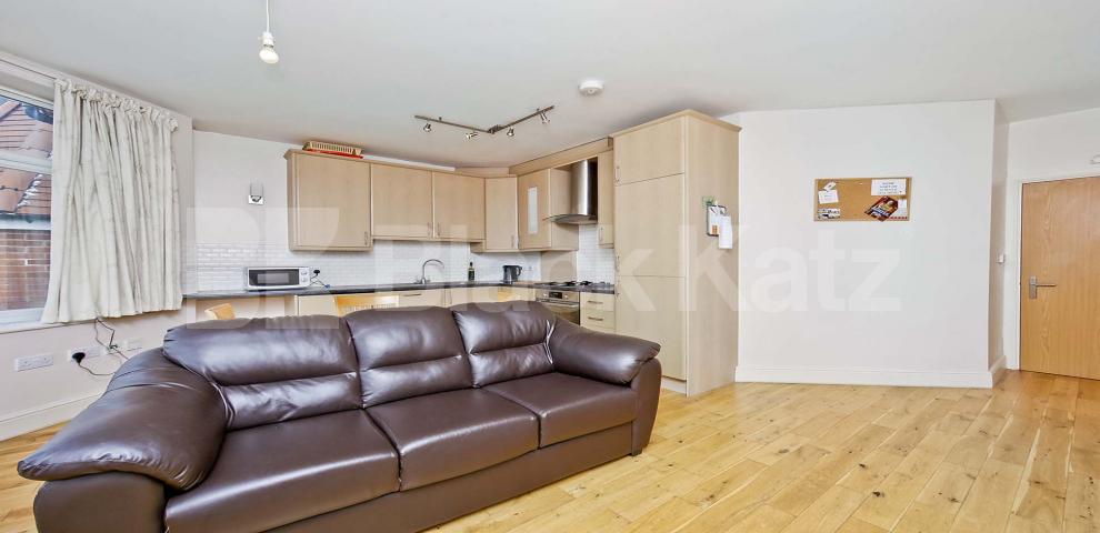 			UNDER OFFER, 2 Bedroom, 1 bath, 1 reception Apartment			 Farnan Road  , Streatham