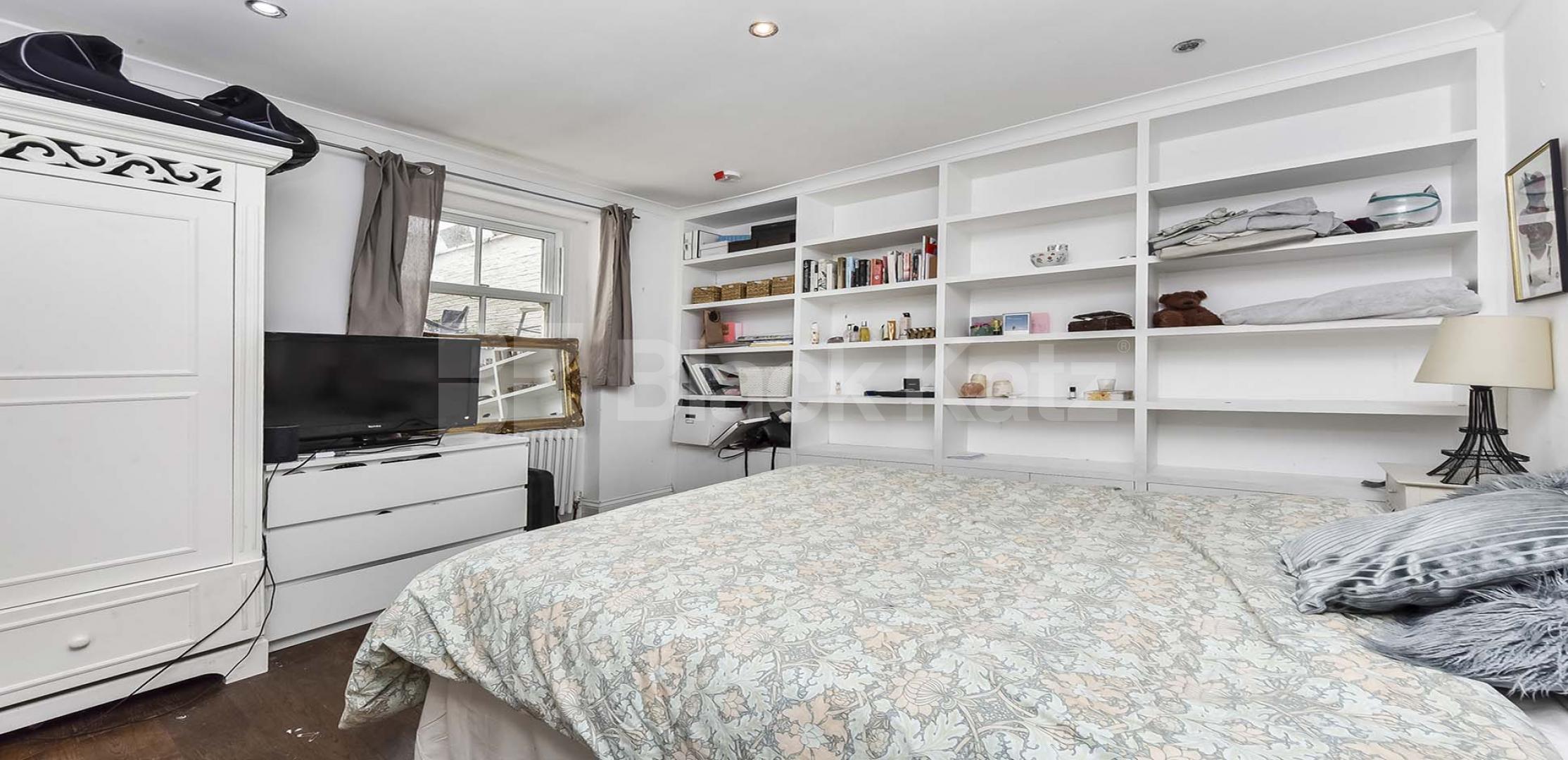 			UNDER OFFER, 3 Bedroom, 1 bath, 1 reception Penthouse			 Great Dover Street, Borough/London Bridge