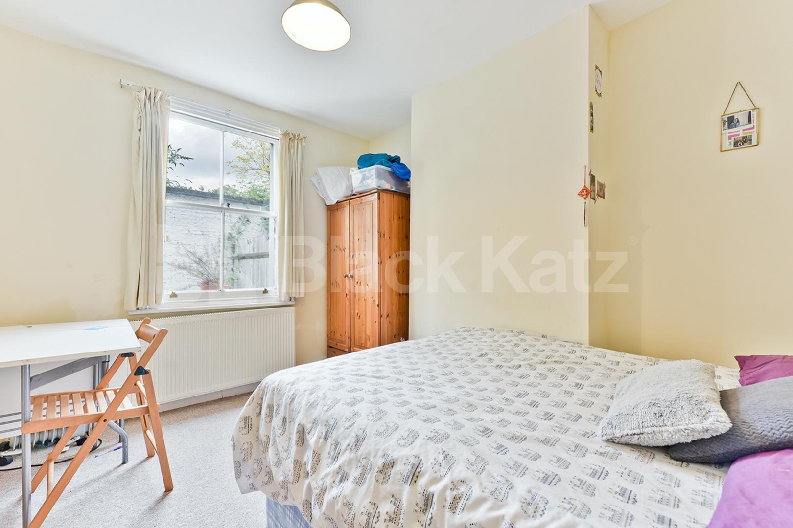 Triplex Georgian town house with two bathrooms & patio area Henshaw Street, Borough/Elephant and Castle