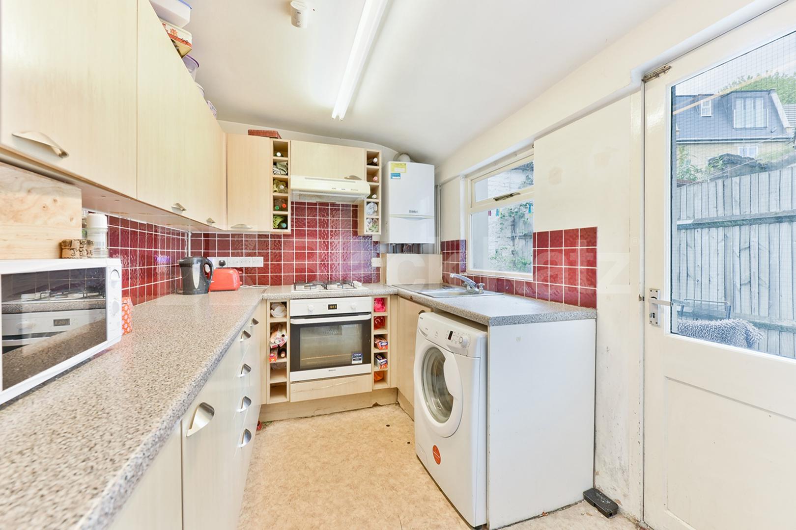 Triplex Georgian town house with two bathrooms & patio area Henshaw Street, Borough/Elephant and Castle