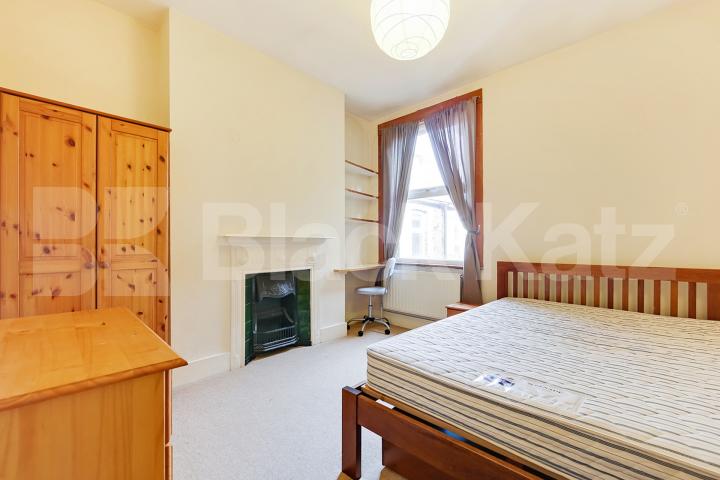 Top floor conversion, bright and airy with additional study room Lyham Road, Clapham Park