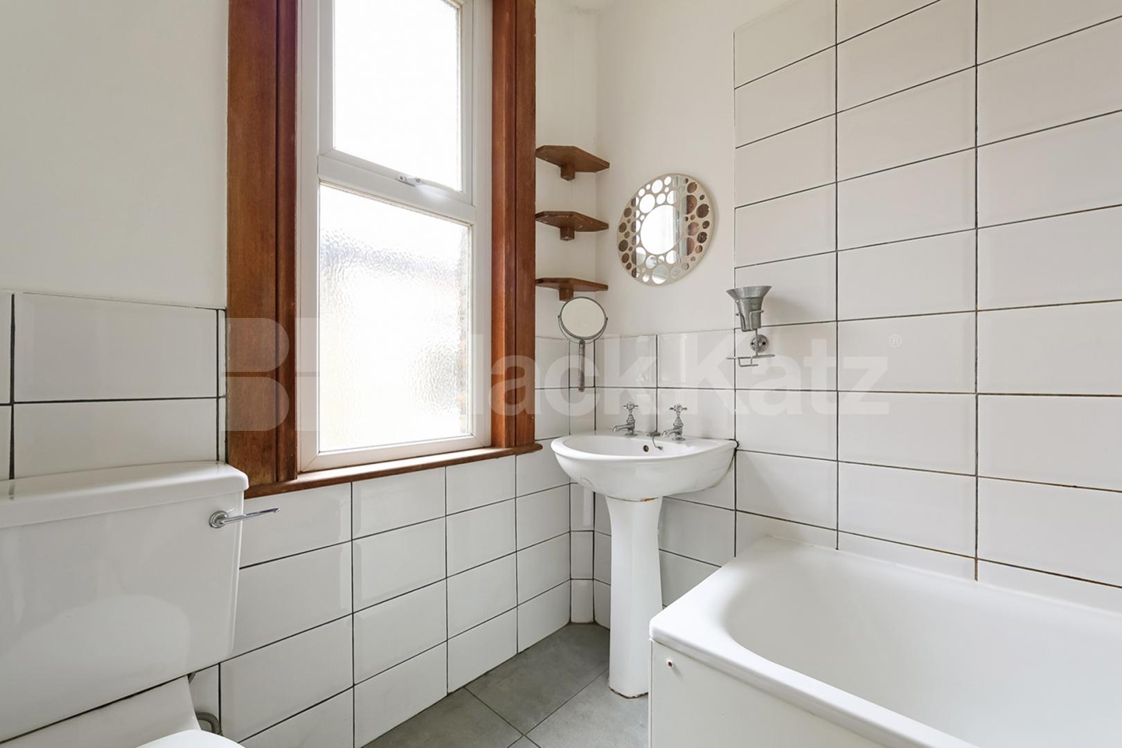 Top floor conversion, bright and airy with additional study room Lyham Road, Clapham Park