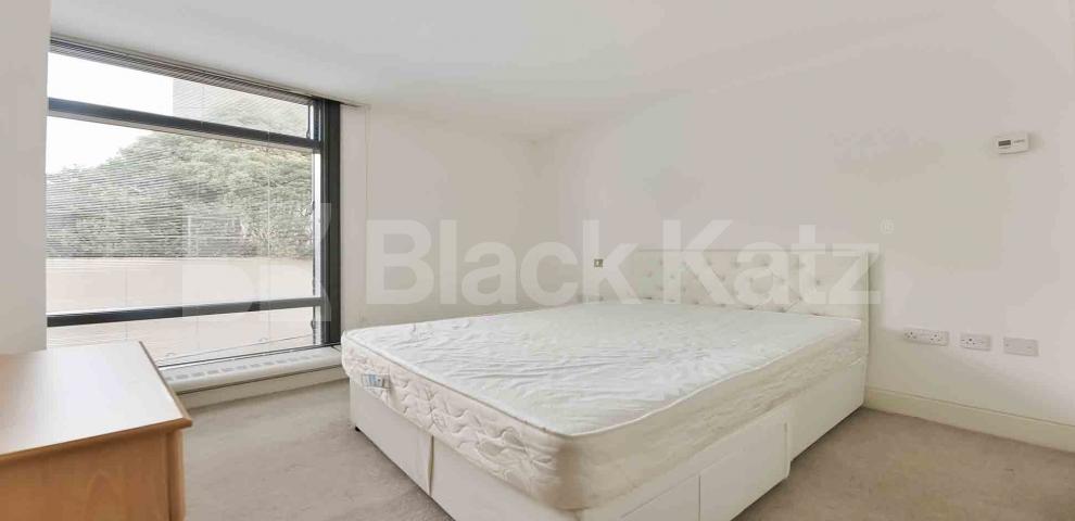 			NEW INSTRUCTION , 1 Bedroom, 1 bath, 1 reception Apartment			 Parliament View, Lambeth Bridge, Waterloo