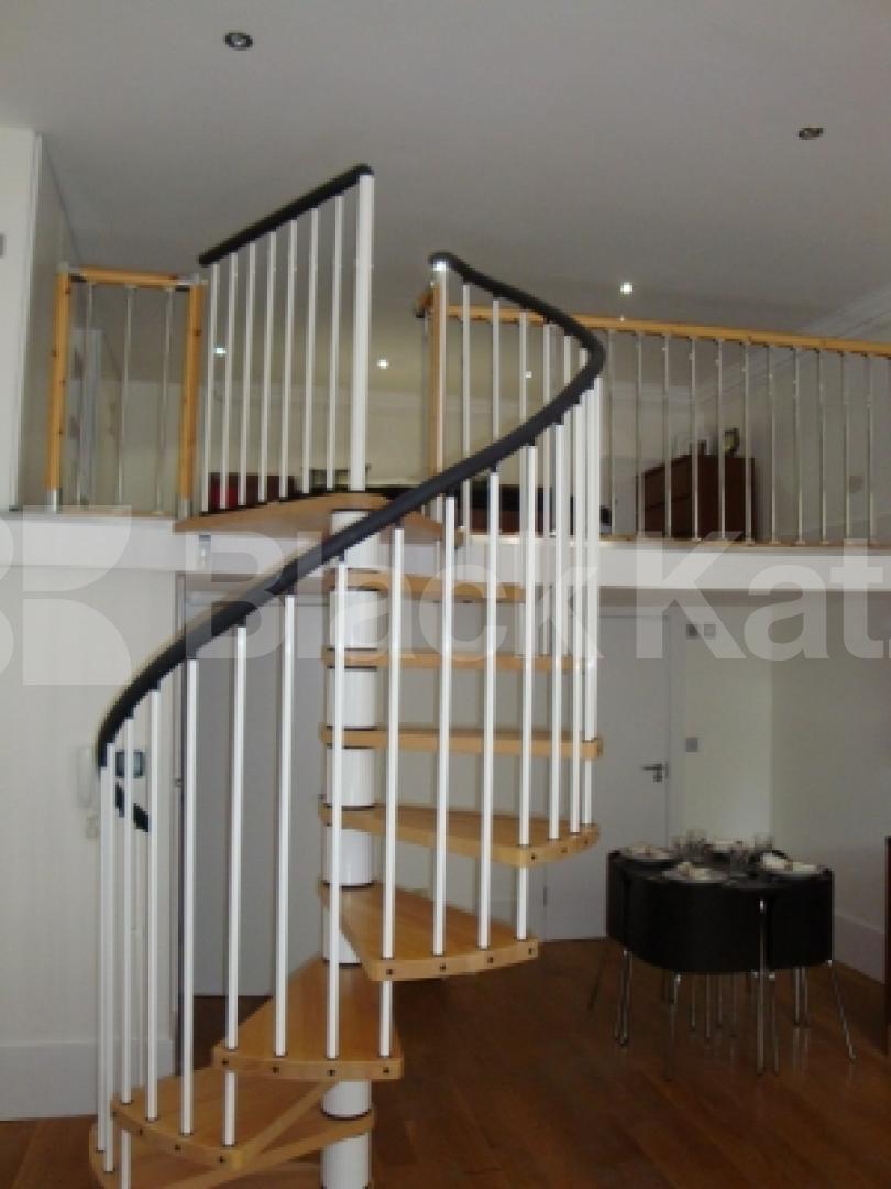 			NEW INSTRUCTION!, Studio Apartment, 1 bath, 1 reception Flat			 Fitzjohns Avenue, SWISS COTTAGE