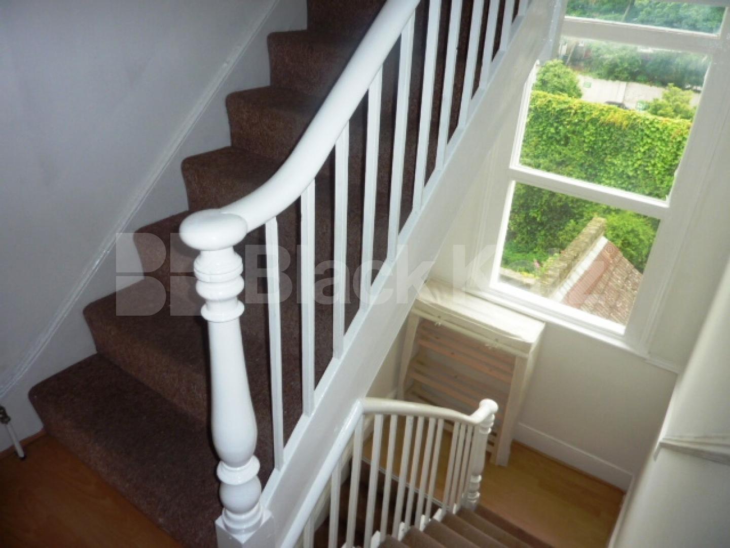 			NEW INSTRUCTION , 2 Bedroom, 1 bath, 1 reception House			 Tollington road, Holloway