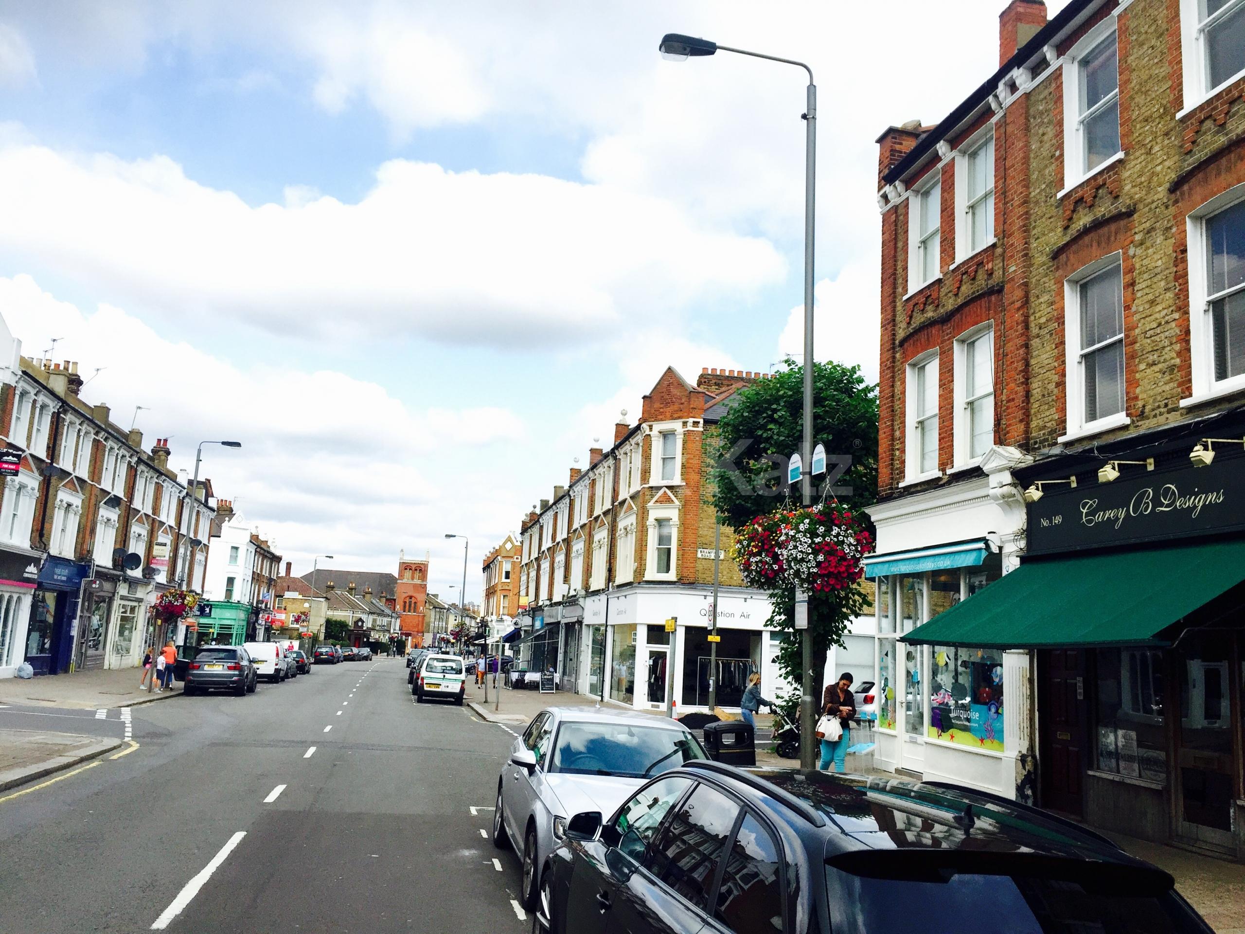 			UNDER OFFER , 1 Bedroom, 1 bath, 1 reception Apartment			 Northcote Road, Clapham Junction SW11