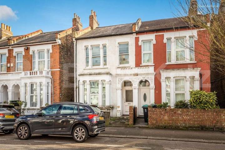 Modern One Bedroom First Floor Apartment on Sydney Road, N8 Sydney Road, Turnpike Lane 