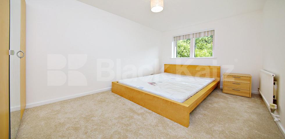 			STUNNING 2 BED !, 2 Bedroom, 1 bath, 1 reception Flat			 Tavistock Crescent, PORTOBELLO / WESTBOURNE PARK