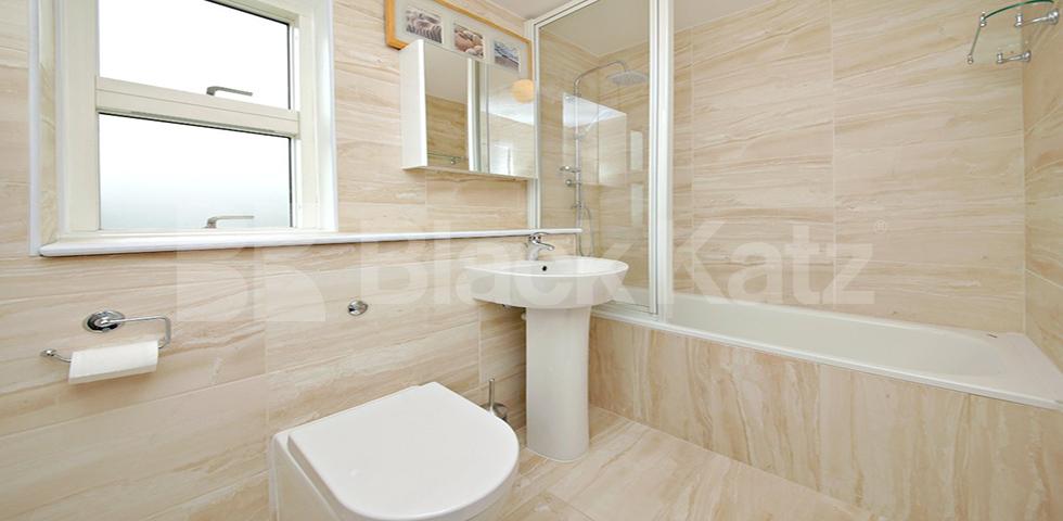 			STUNNING 2 BED !, 2 Bedroom, 1 bath, 1 reception Flat			 Tavistock Crescent, PORTOBELLO / WESTBOURNE PARK