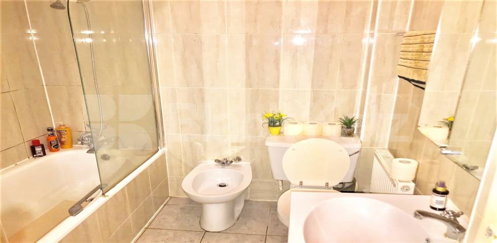 			2 Bedroom, 1 bath, 1 reception Apartment			 Adamson Road, SWISS COTTAGE