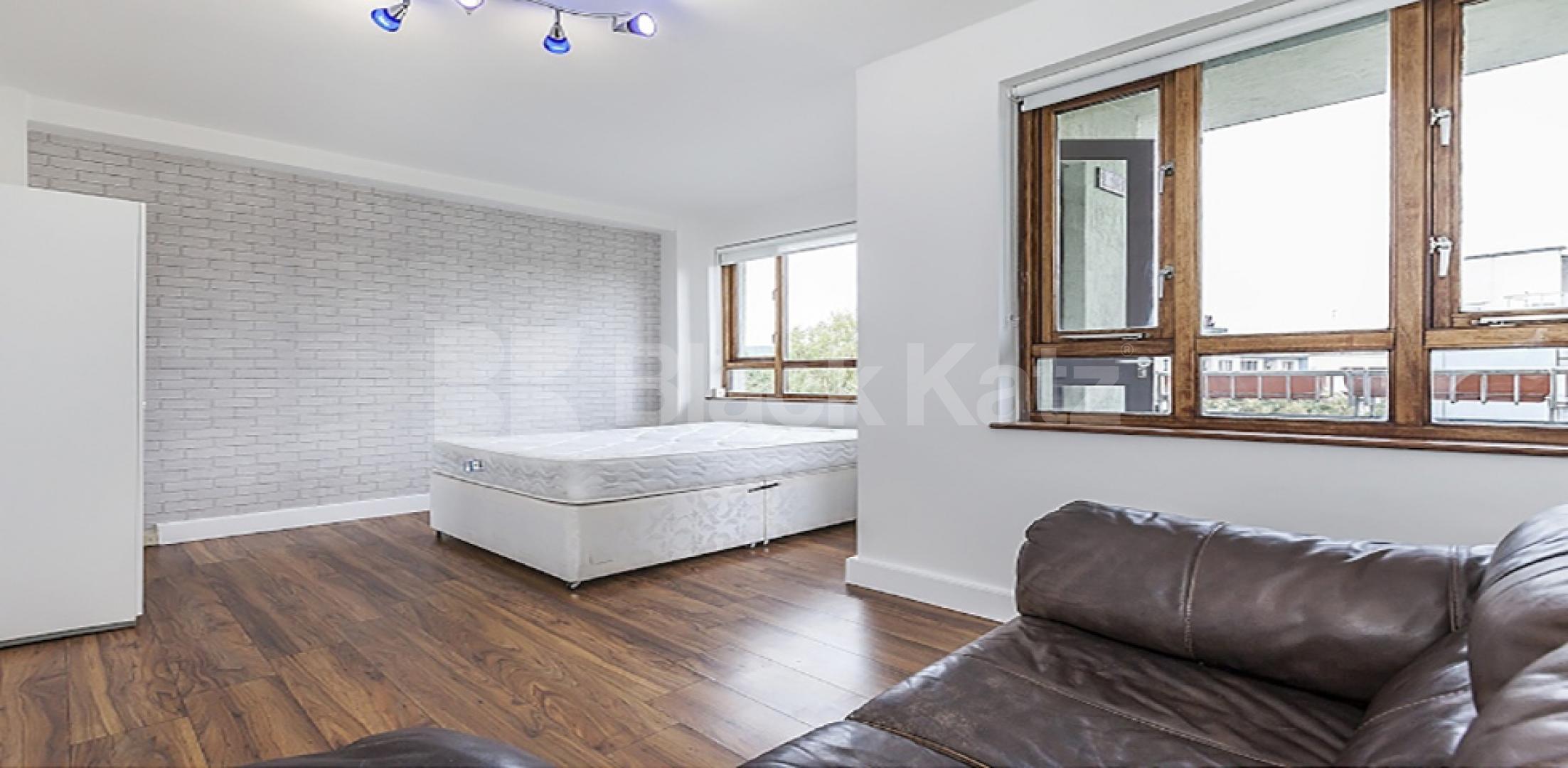 			NEW INSTRUCTION!, 2 Bedroom, 1 bath, 1 reception Flat			 Birkenhead Street, KINGS CROSS