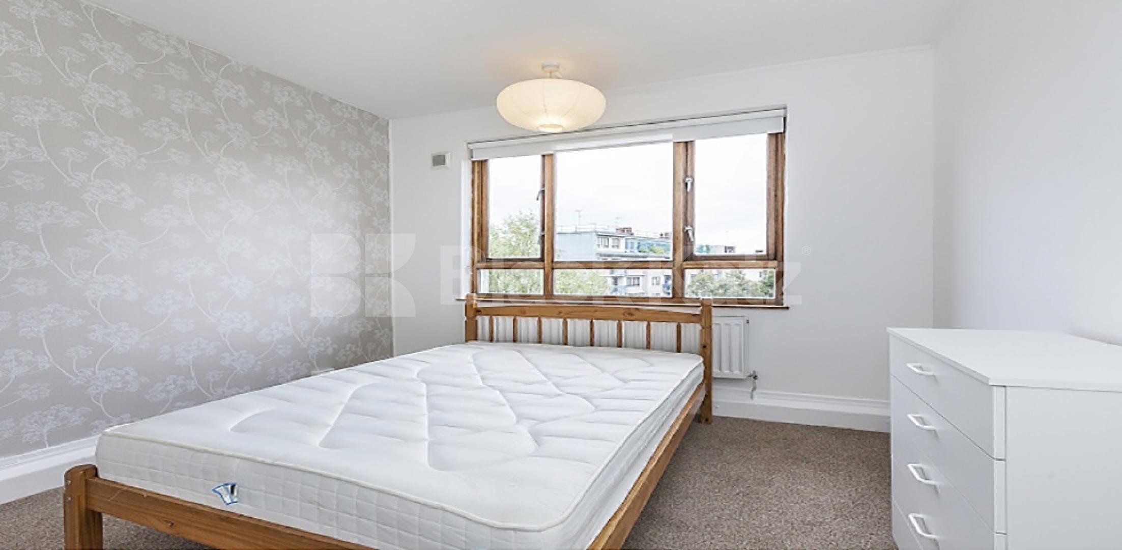 			NEW INSTRUCTION!, 2 Bedroom, 1 bath, 1 reception Flat			 Birkenhead Street, KINGS CROSS