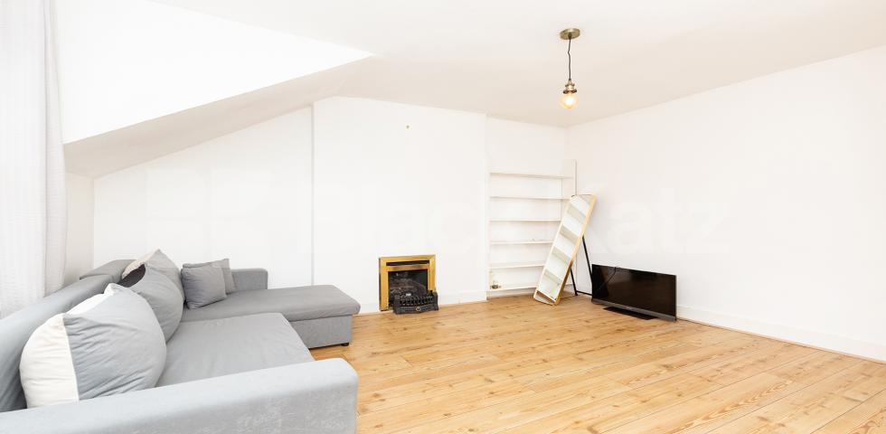 			1 Bedroom,  bath, 1 reception 			 Church Lane, Crouch End