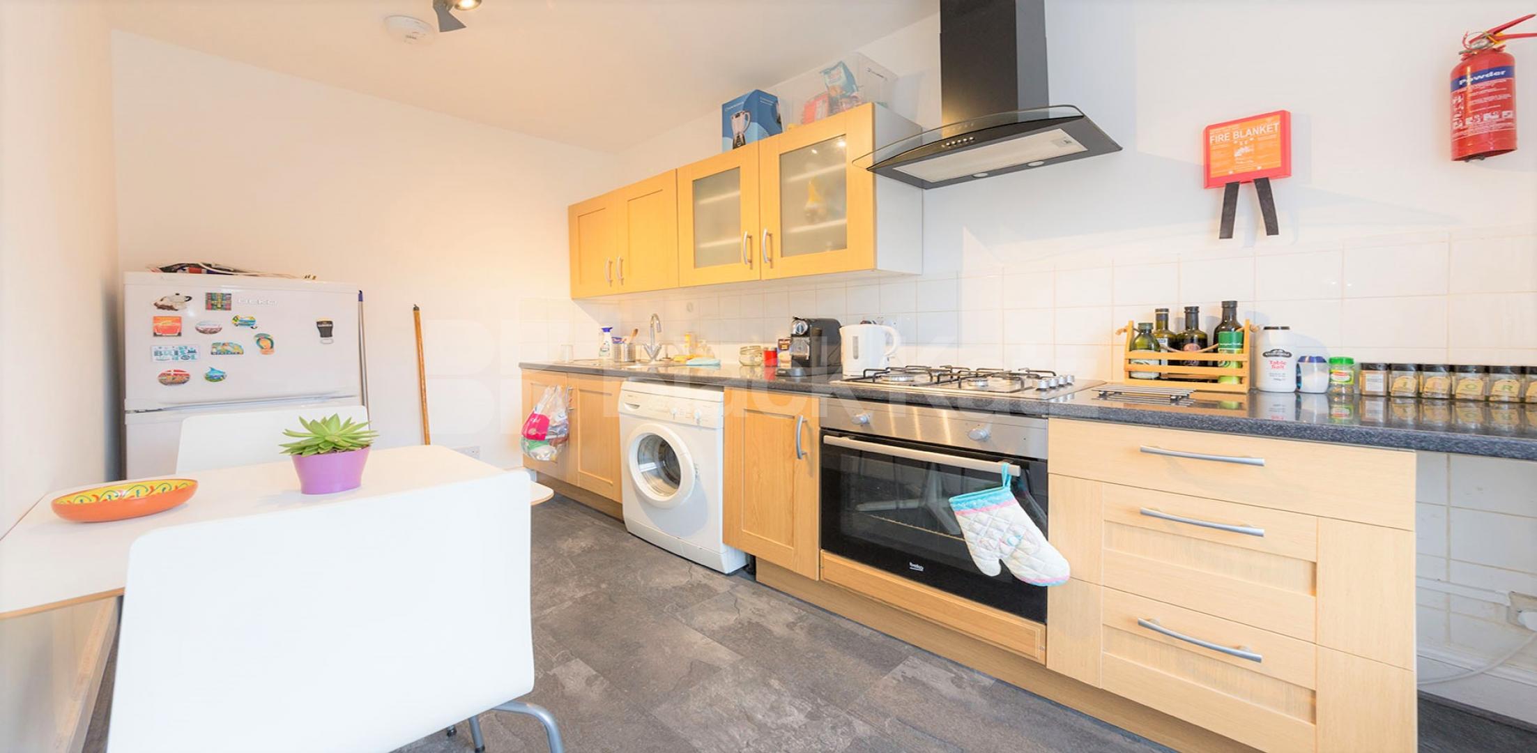 			1 Bedroom, 1 bath, 1 reception 			 Maygrove Road,  London  NW6