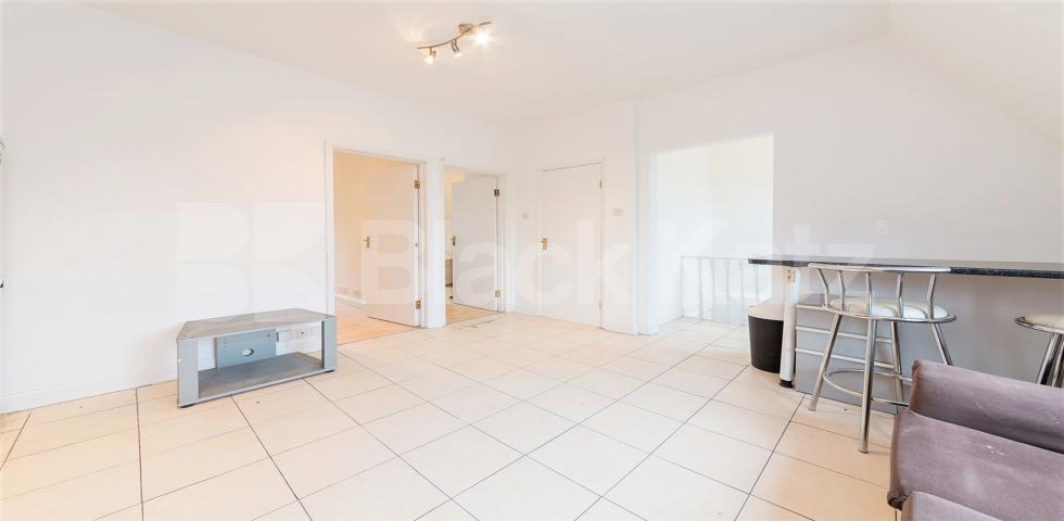 			2 Bedroom, 1 bath, 1 reception 			 High Road, London, NW10,  London