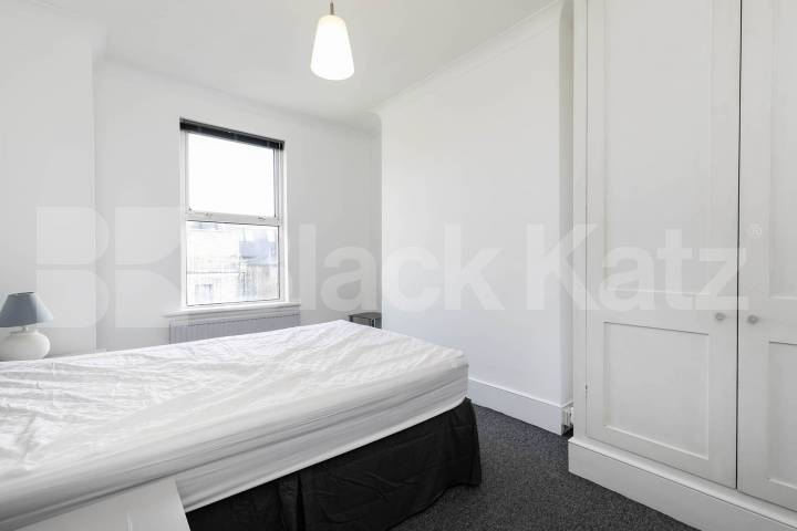 			1 Bedroom, 1 bath, 1 reception 			 Fulham High Street,  London  SW6