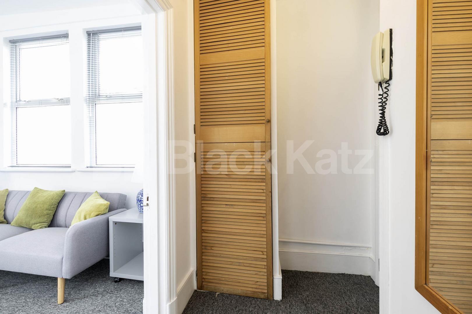 			1 Bedroom, 1 bath, 1 reception 			 Fulham High Street,  London  SW6