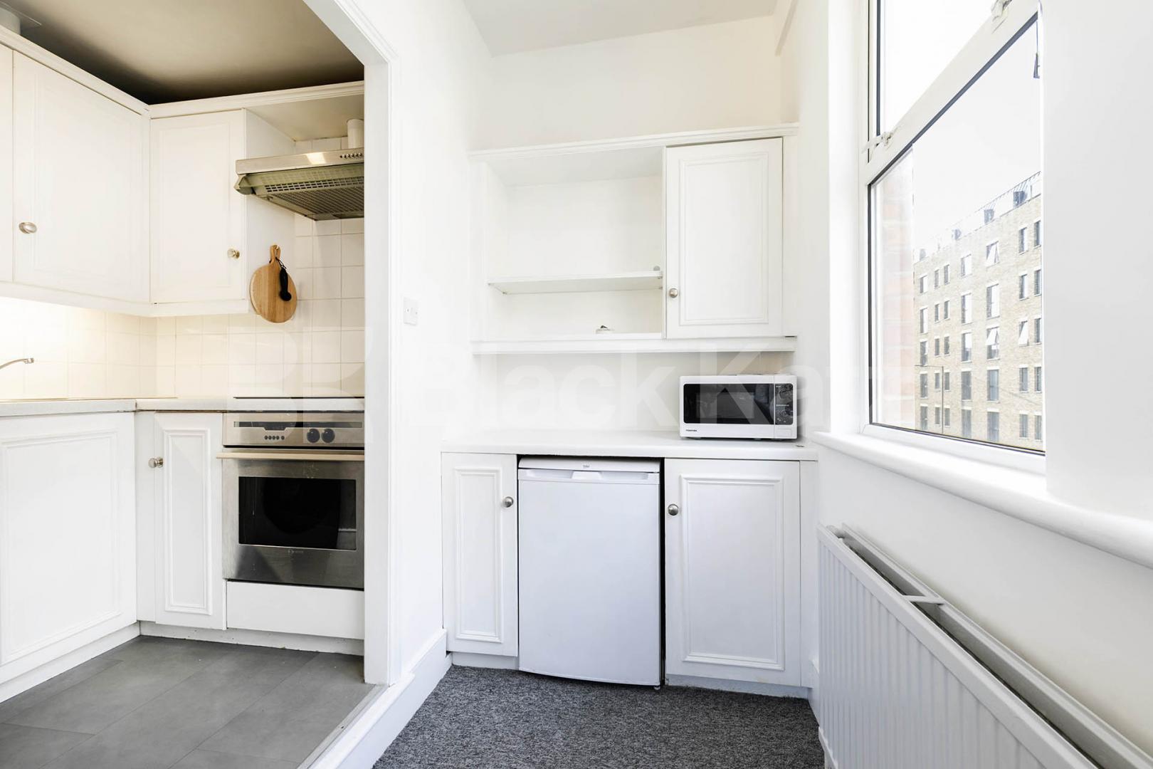 			1 Bedroom, 1 bath, 1 reception 			 Fulham High Street,  London  SW6