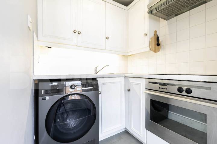 			1 Bedroom, 1 bath, 1 reception 			 Fulham High Street,  London  SW6