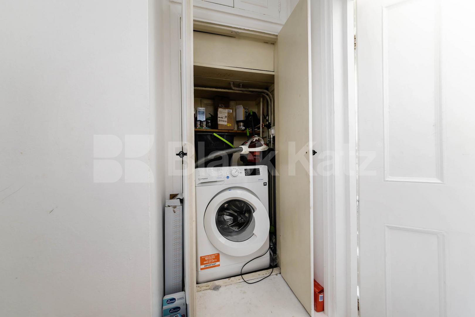 Suitable for Sharers / No Lounge Philbeach Gardens, London, SW5,  London