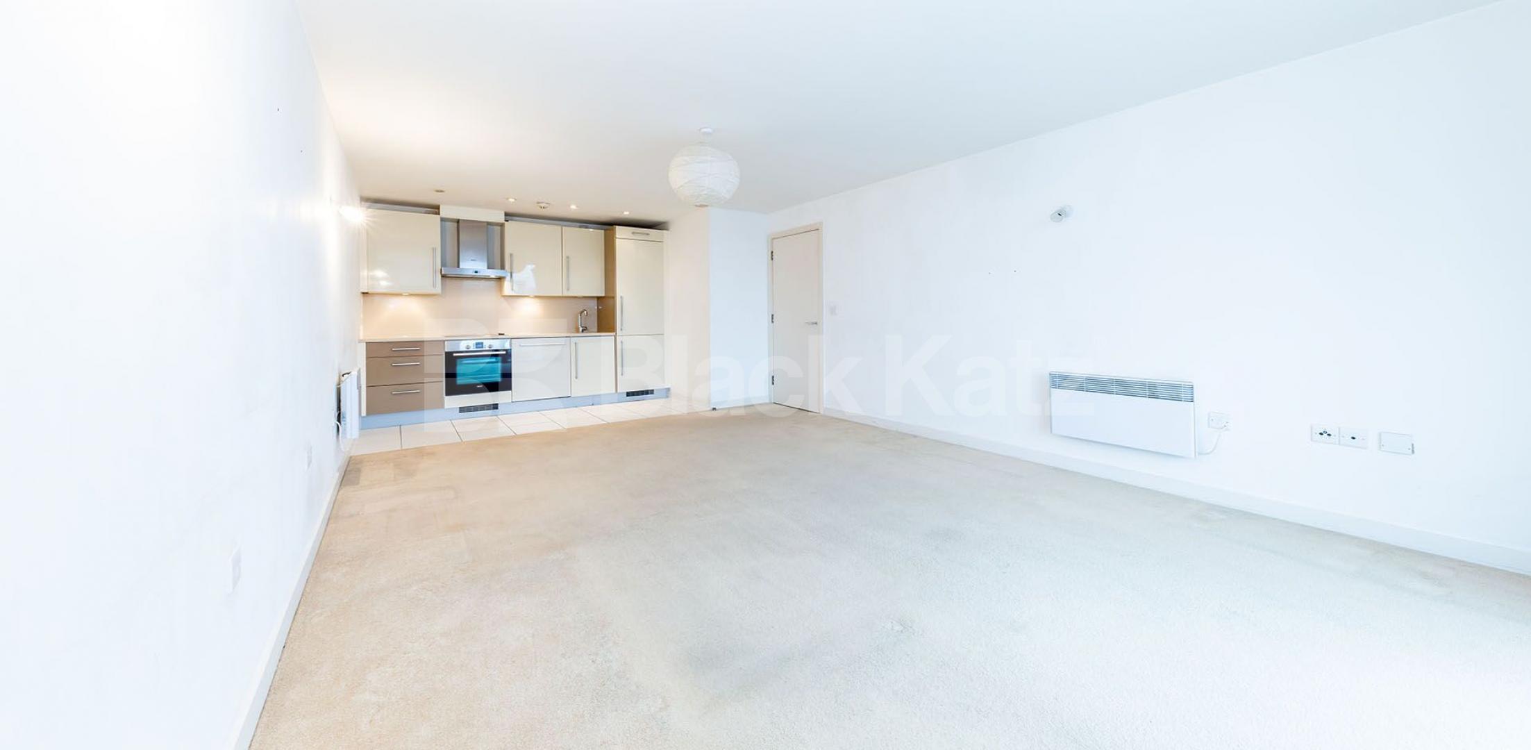 			Private balcony!, 1 Bedroom, 1 bath, 1 reception Apartment			 Emerson Building, New River Village, Crouch End / Hornsey