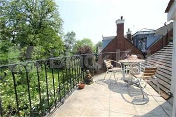 			Stunning loft style Penthouse, 2 Bedroom, 1 bath, 1 reception Penthouse			 Lindfield gardens, HAMPSTEAD