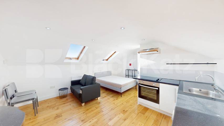An excellent studio apartment set on the top floor of beautifully presented period building located on the border of West Hampstead and Kilburn.The property is flooded with natural light and is completed to a high standard throughout.You are ideally  Quex Road, London, NW6,  London