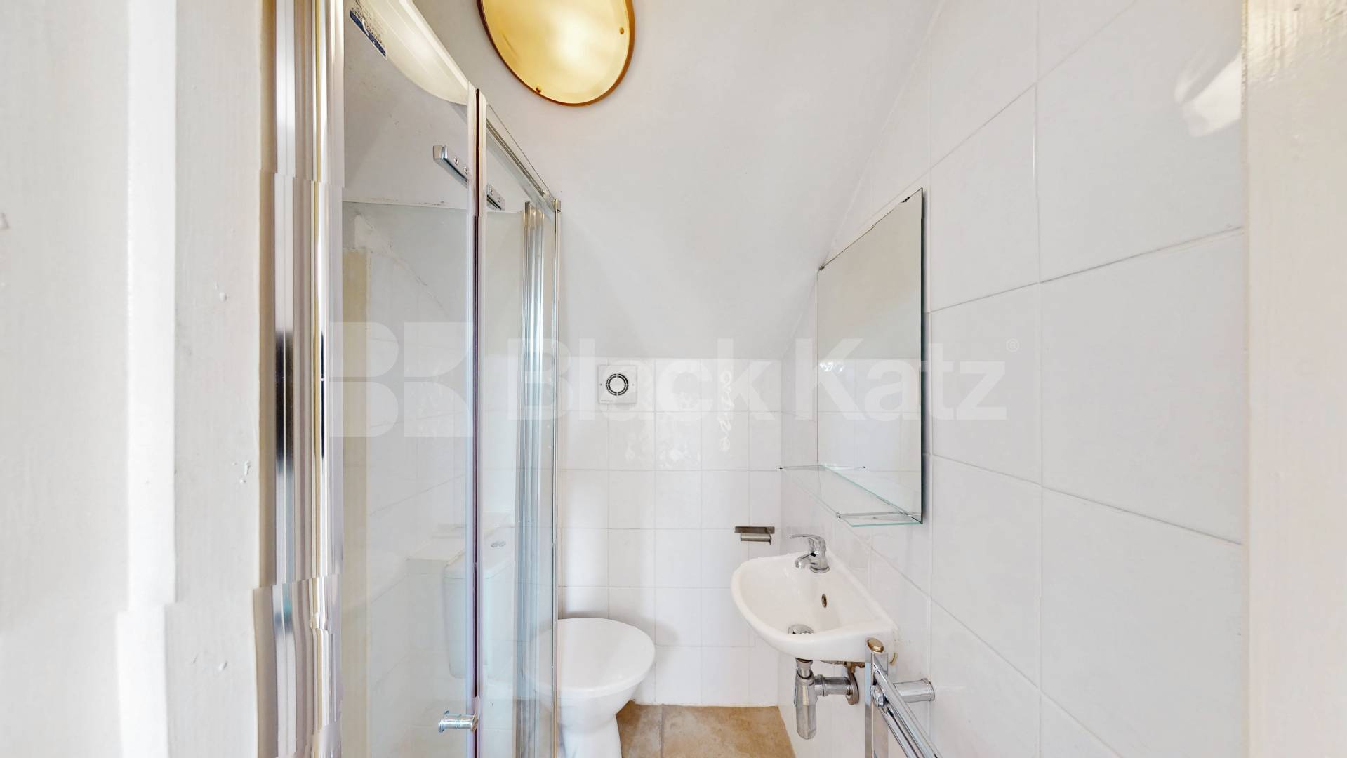 An excellent studio apartment set on the top floor of beautifully presented period building located on the border of West Hampstead and Kilburn.The property is flooded with natural light and is completed to a high standard throughout.You are ideally  Quex Road, London, NW6,  London