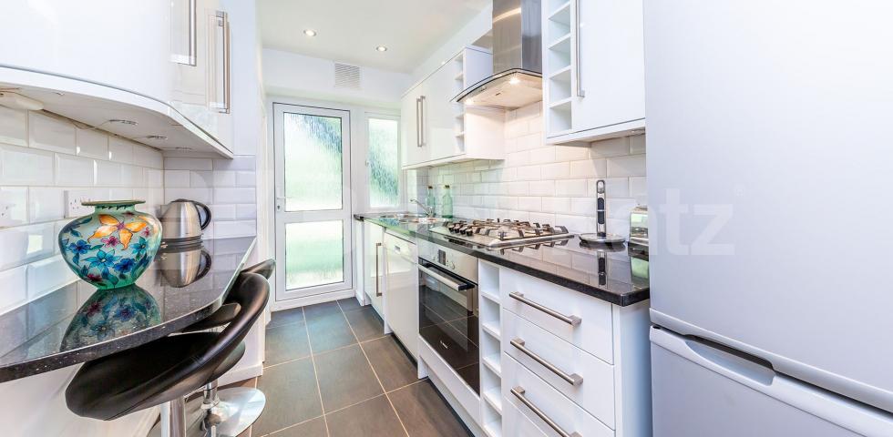 			Amazing Garden Property !, 1 Bedroom, 1 bath, 1 reception Apartment			 Hill Court, Stanhope Road , Highgate, N6