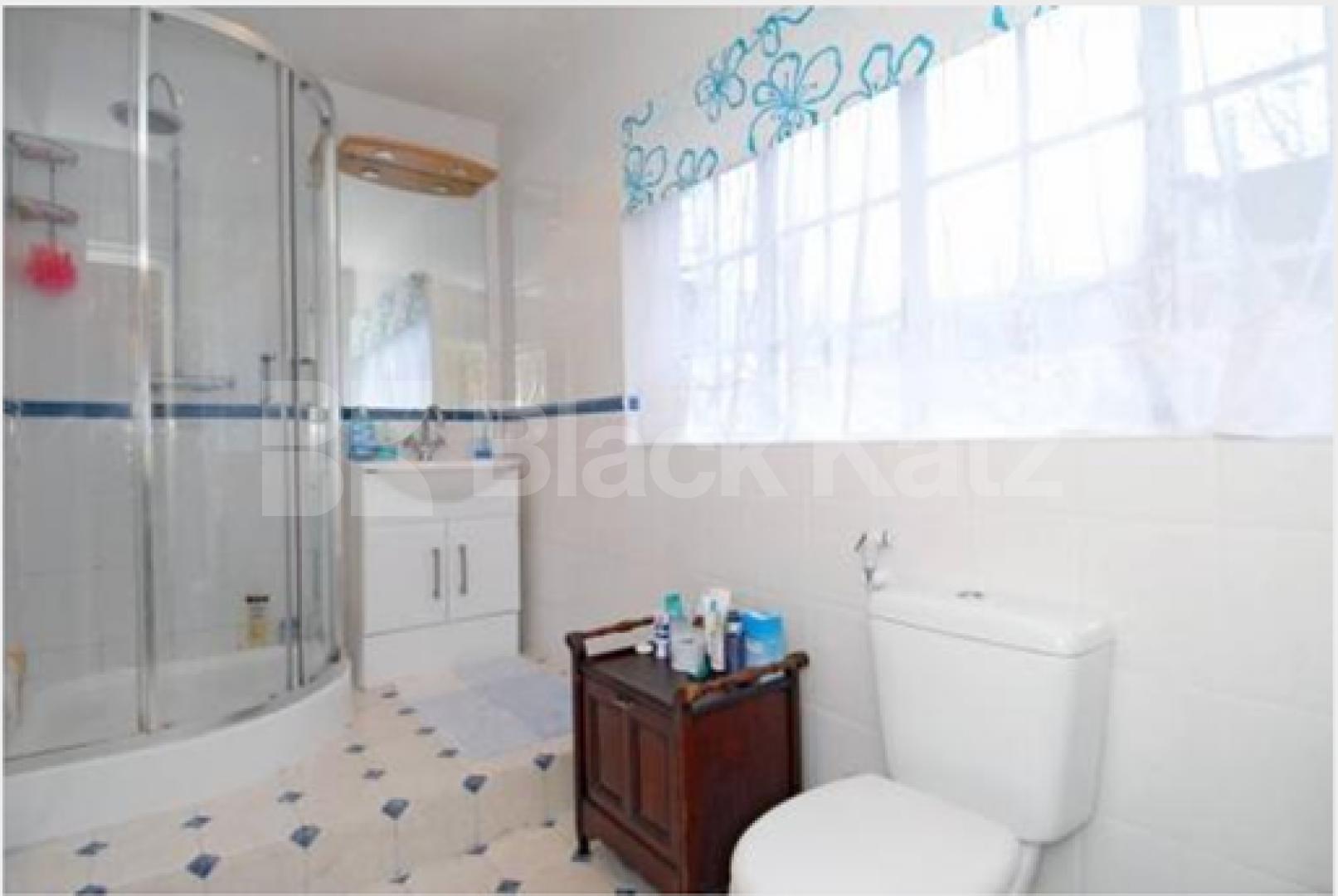 			NEW INSTRUCTION, 1 Bedroom, 1 bath, 1 reception Flat			 Hammersmith Road, Kensington Olympia