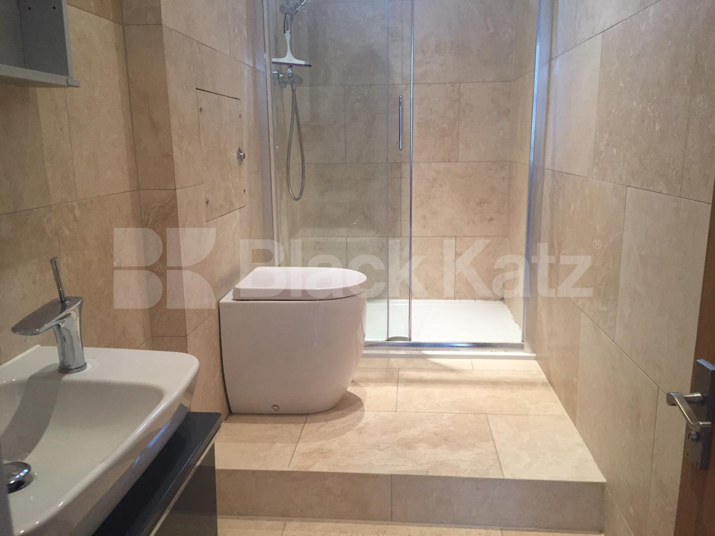			Studio Apartment, 1 bath, 1 reception Studio			 Westbourne Grove, Bayswater / Westbourne Grove