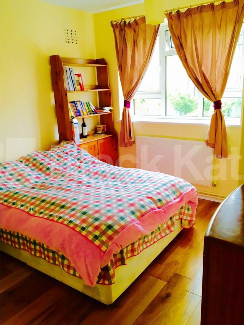 			NEW INSTRUCTION, 4 Bedroom, 1 bath, 1 reception Apartment			 Melbourne Grove, East Dulwich