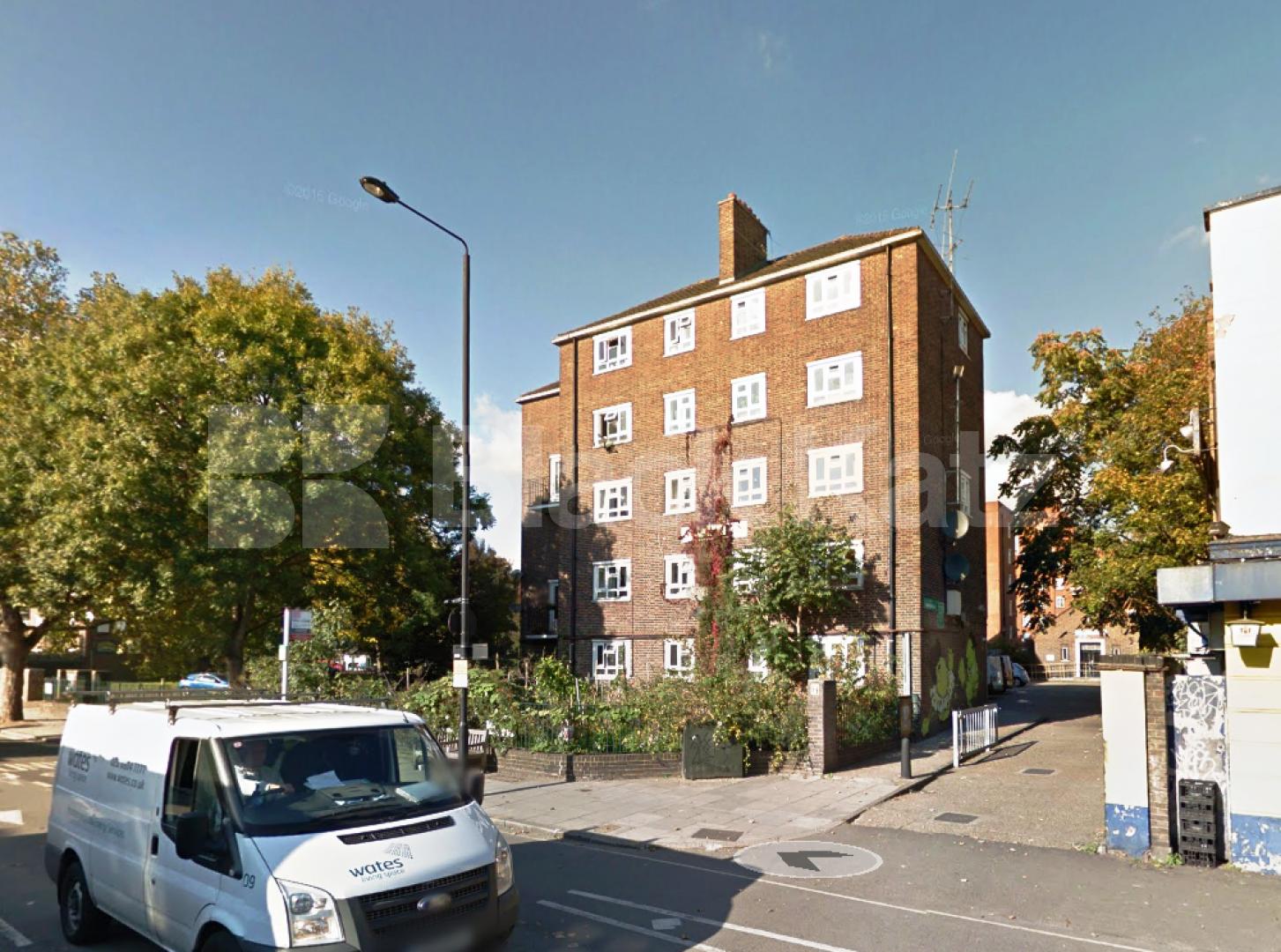 			3 / 4 BED BY CAMDEN MARKET!  , 3 Bedroom, 1 bath, 1 reception Flat			 Hawley Road, CAMDEN